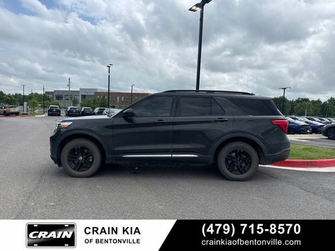 Used 2022 Ford Explorer XLT w/ Equipment Group 202A AWD/4WD image 5