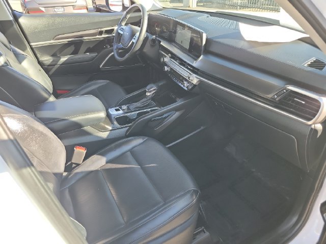 Used 2023 Kia Telluride LX FWD image 21