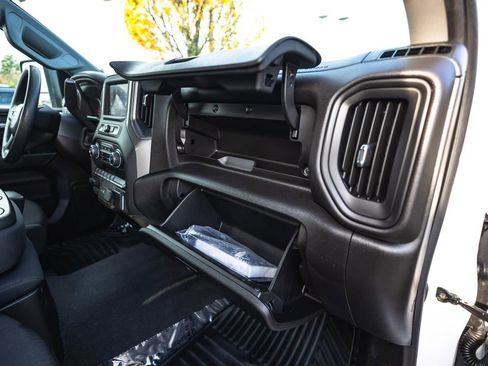 Used 2024 Chevrolet Silverado 2500 Custom w/ Custom Value Package image 28