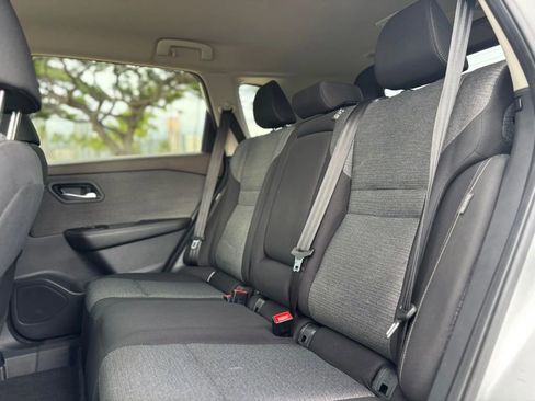 Used 2022 Nissan Rogue SV image 10