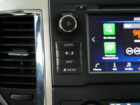 Used 2019 Nissan Titan PRO-4X image 22