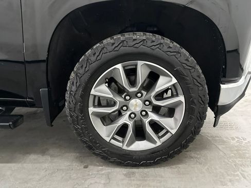 Used 2021 Chevrolet Silverado 1500 LT AWD/4WD image 62