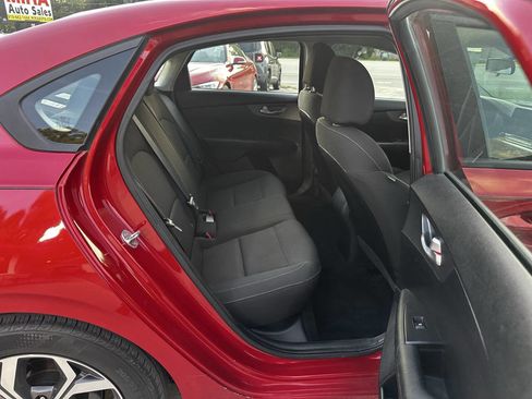 Used 2020 Kia Forte LXS image 17