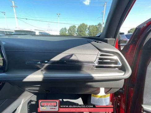 New 2025 Chevrolet Traverse LT w/ Enhanced Driving Package image 29