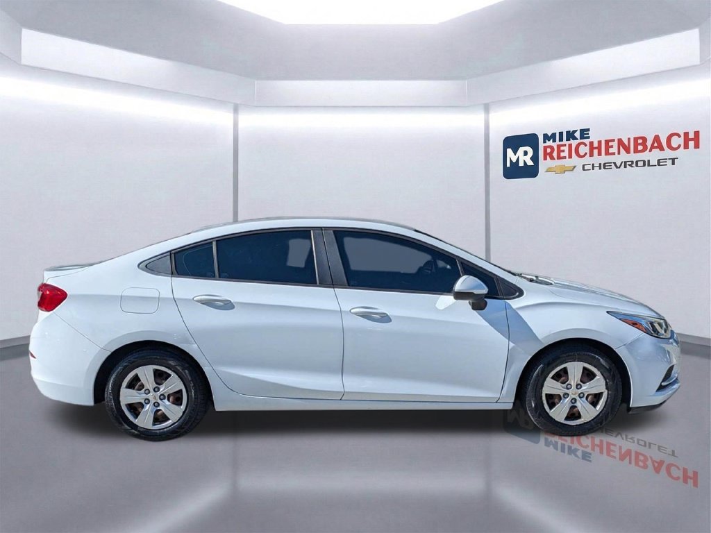 Used 2017 Chevrolet Cruze LS FWD image 3