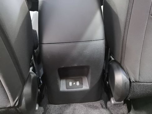 Used 2025 Hyundai Tucson SE AWD/4WD image 17