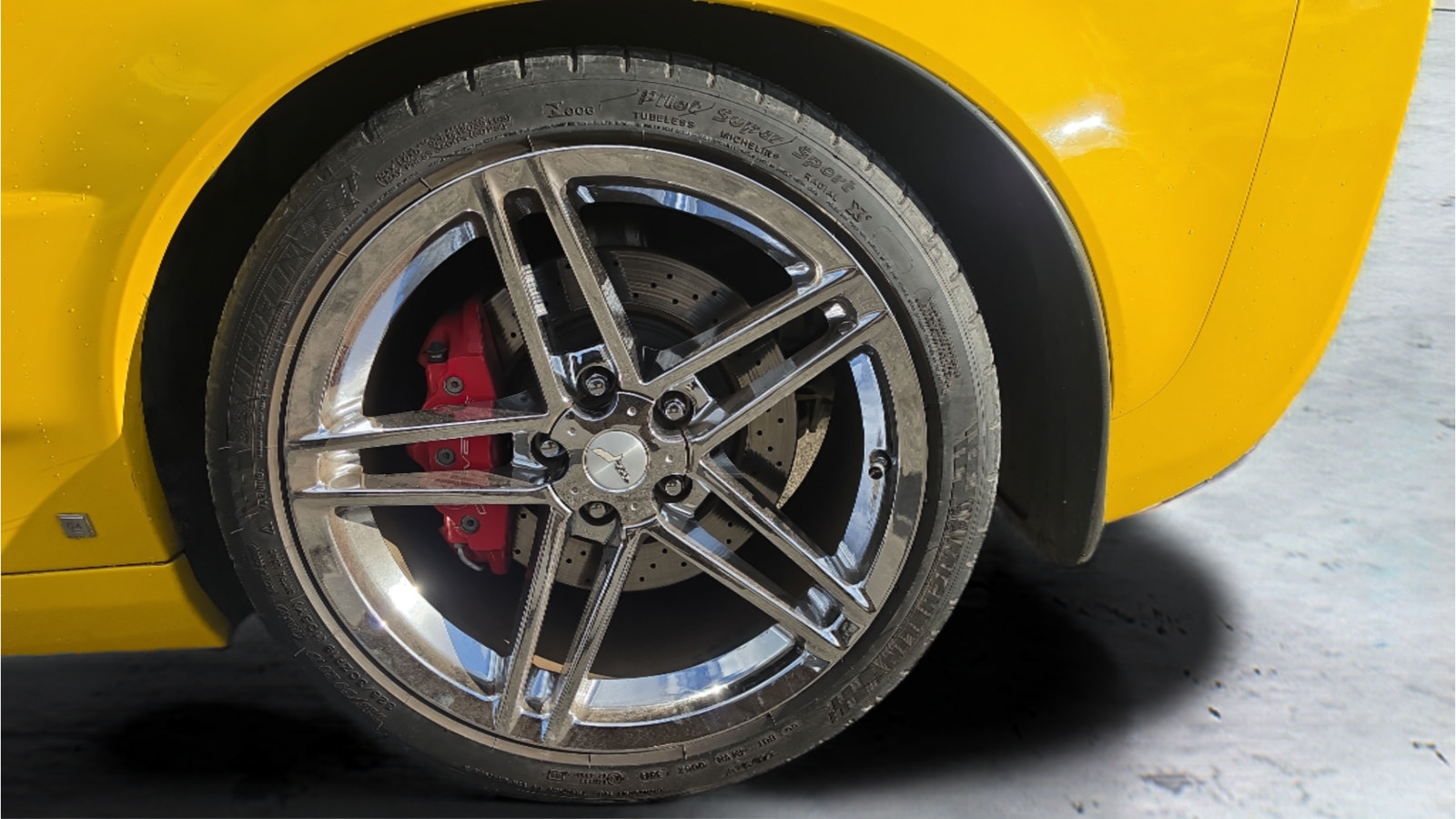 Used 2006 Chevrolet Corvette Z06 w/ Preferred Equipment Group RWD image 19