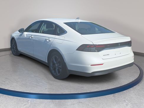 Used 2023 Honda Accord EX image 7