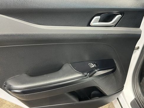 Used 2022 Kia K5 LX FWD image 12