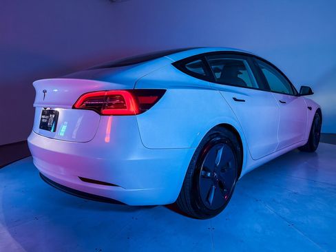 Used 2023 Tesla Model 3 Standard Range RWD image 9