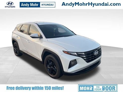 Used 2022 Hyundai Tucson SE image 1