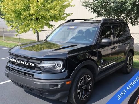 Used 2023 Ford Bronco Sport Outer Banks w/ Tech Package AWD/4WD image 1