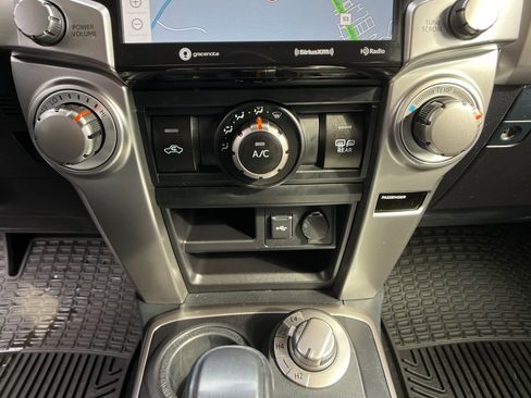 Used 2023 Toyota 4Runner SR5 Premium w/ Moonroof Package AWD/4WD image 17