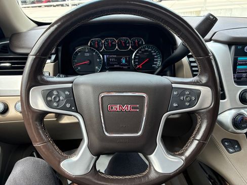 Used 2018 GMC Yukon SLT w/ Open Road Package AWD/4WD image 30