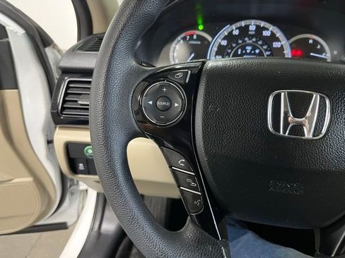 Used 2016 Honda Accord LX image 25