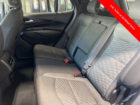 Used 2018 Chevrolet Equinox LT image 18