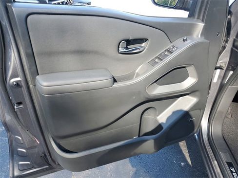 Certified 2024 Nissan Frontier SV w/ SV Convenience Package image 11