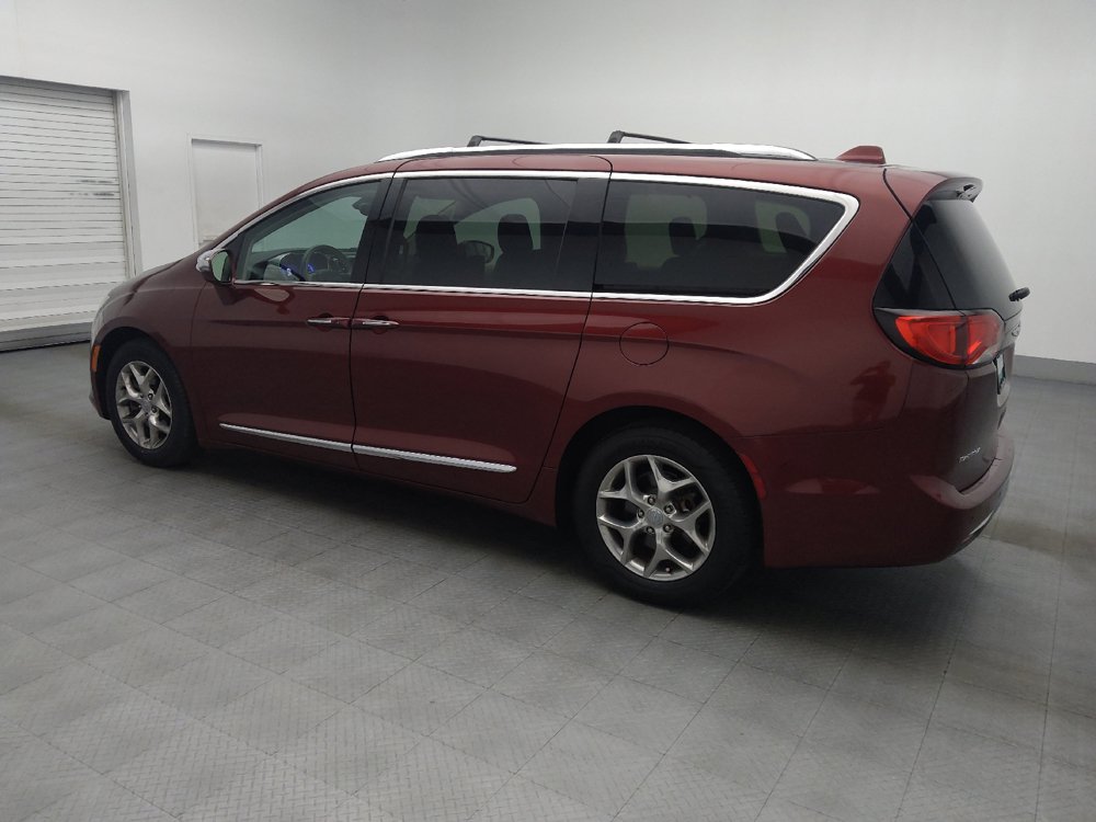 Used 2018 Chrysler Pacifica Limited FWD image 3