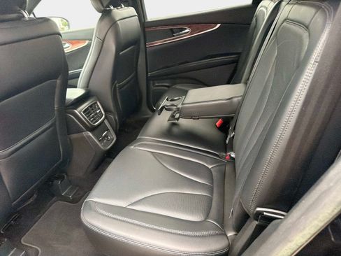 Used 2018 Lincoln MKX Reserve FWD image 15