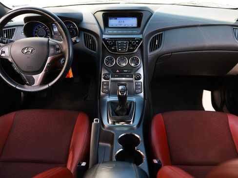 Used 2013 Hyundai Genesis 3.8 image 21