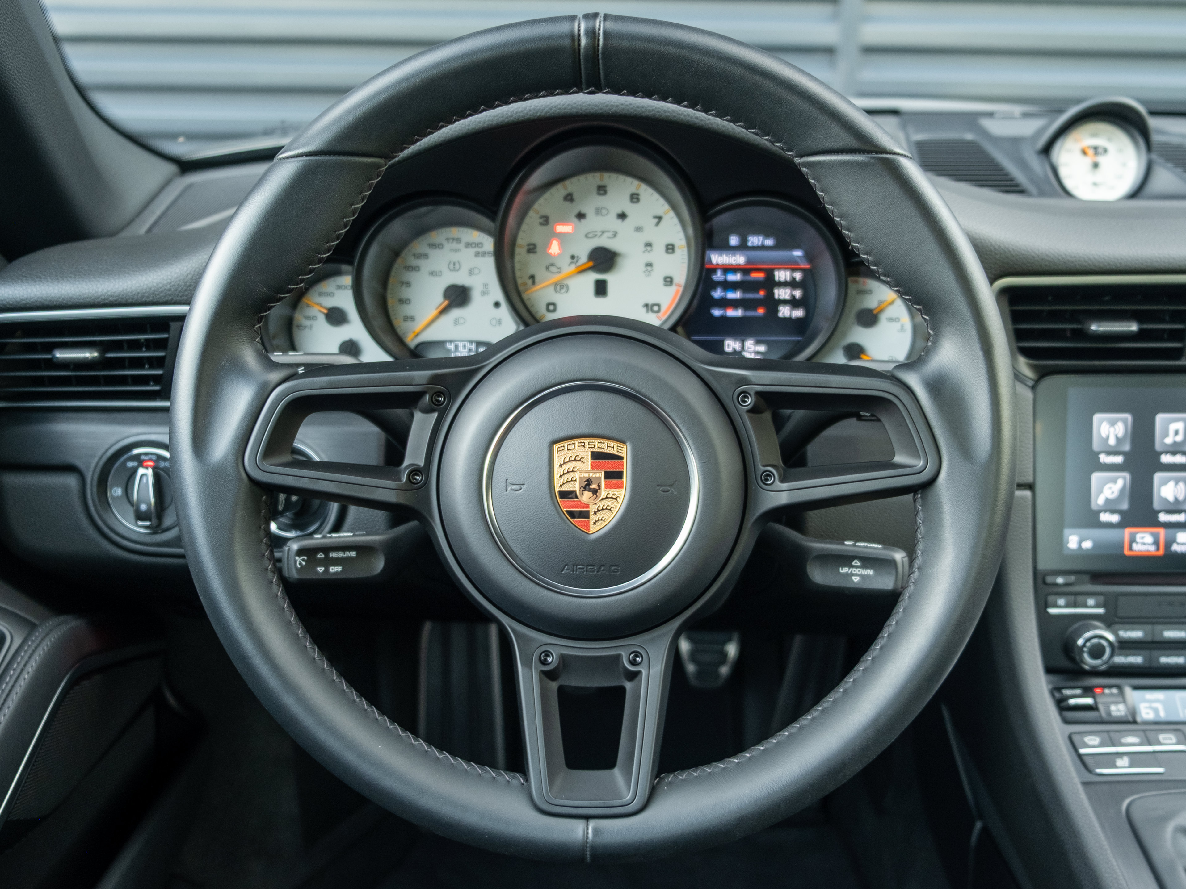 Certified 2018 Porsche 911 GT3 RWD image 24