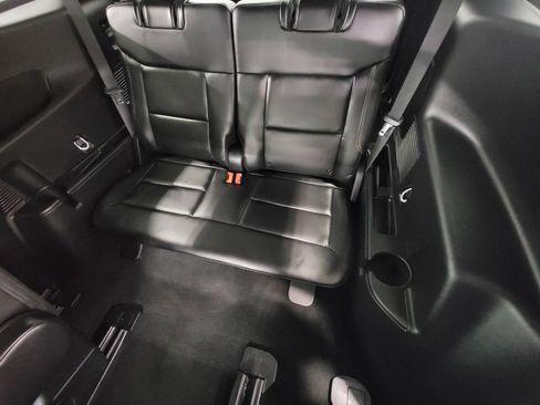 Used 2023 Ford Explorer XLT w/ Equipment Group 202A image 25