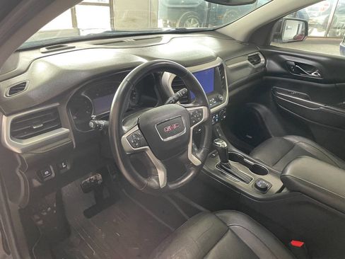 Used 2018 GMC Acadia SLT w/ LPO, Black Accent Package image 18