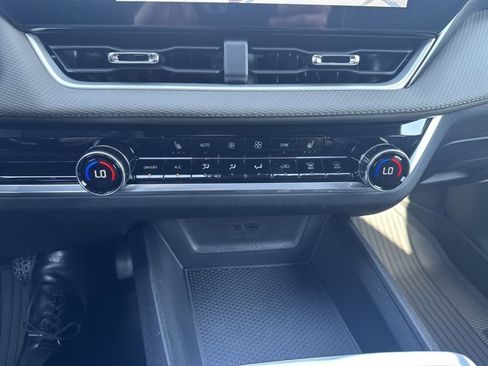 New 2026 Chevrolet Equinox LT w/ Convenience Package II image 19