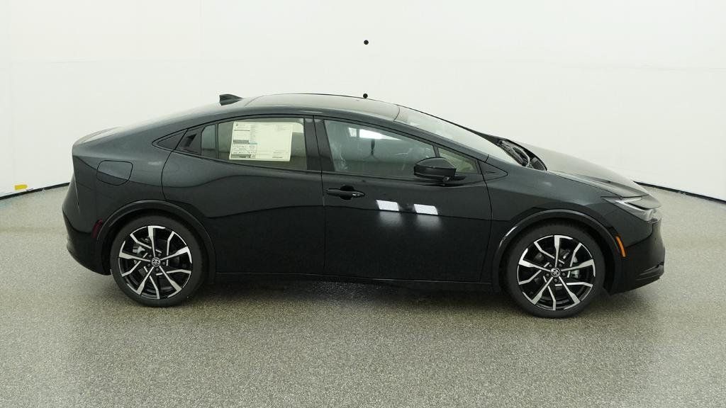 New 2026 Toyota Prius Plug-In Hybrid FWD image 39