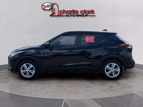 Used 2025 Nissan Kicks Play S FWD image 2