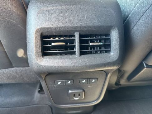 Used 2020 GMC Terrain Denali w/ Denali Premium Package FWD image 14