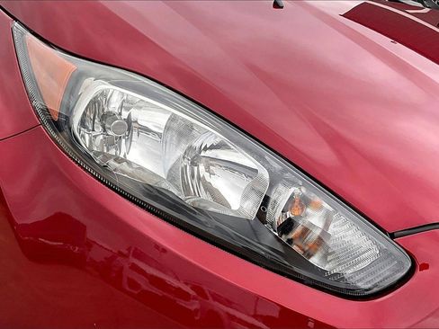 Used 2017 Ford Fiesta SE image 26