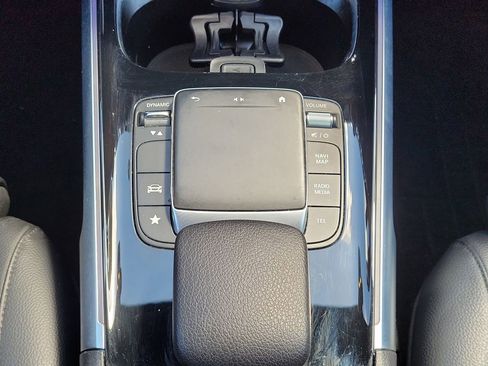 Certified 2022 Mercedes-Benz GLB 250 image 18