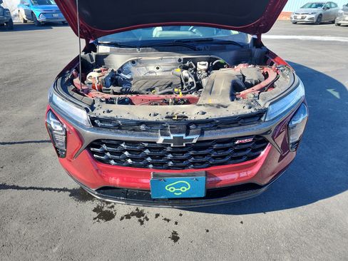 Used 2024 Chevrolet Trax RS w/ Driver Confidence Package image 28