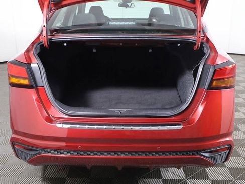 Used 2023 Nissan Altima 2.5 SV FWD image 12