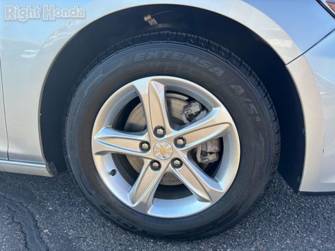 Used 2022 Chevrolet Malibu LT image 10