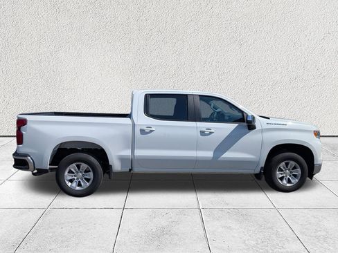 Used 2025 Chevrolet Silverado 1500 LT image 2