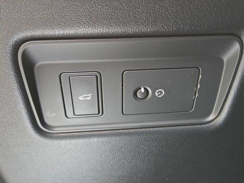 Used 2018 Land Rover Range Rover Sport HSE image 37