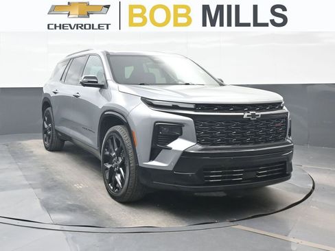 Used 2024 Chevrolet Traverse RS w/ LPO, Floor Liner Package AWD/4WD image 1