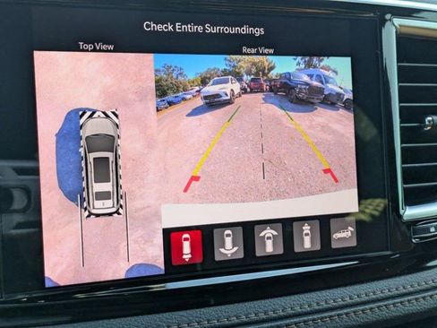 New 2026 Chrysler Pacifica Pinnacle image 18