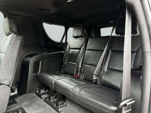 Used 2021 Chevrolet Suburban Premier w/ Premium Package RWD image 37