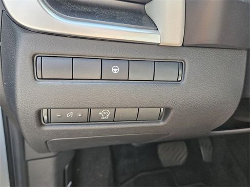 Used 2023 Nissan Rogue SV image 26