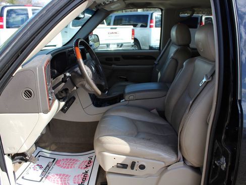 Used 2006 Cadillac Escalade ESV AWD image 9