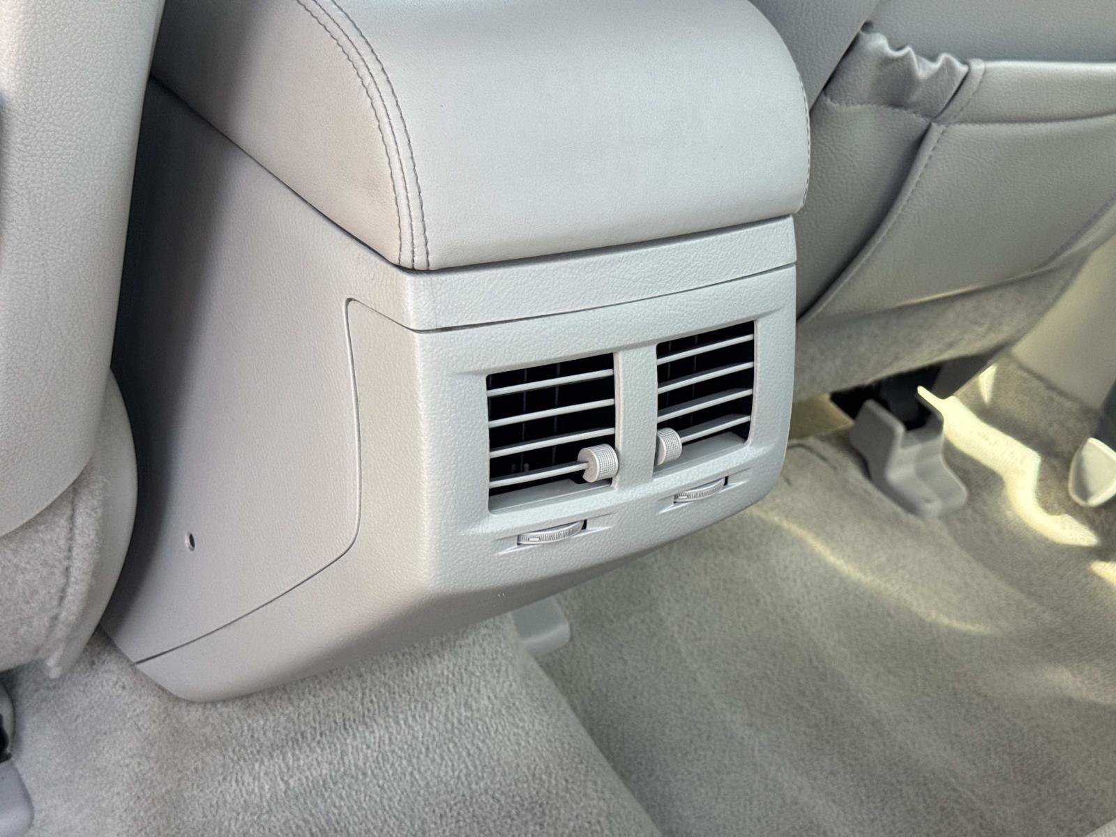 Used 2012 Toyota Avalon FWD image 26