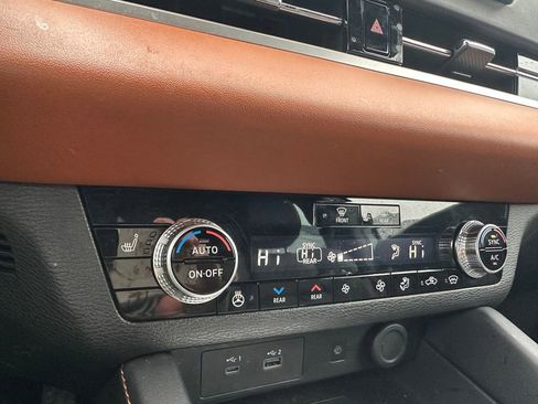 Used 2022 Mitsubishi Outlander SEL AWD/4WD image 7