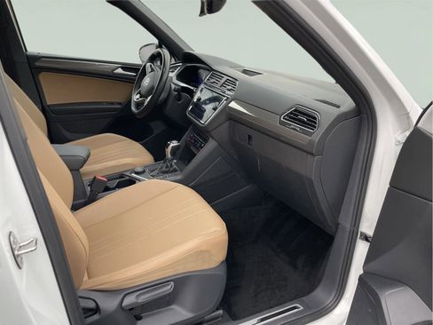 Used 2023 Volkswagen Tiguan SE R-Line AWD/4WD image 19