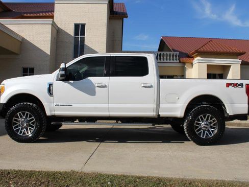 Used 2017 Ford F250 Lariat w/ Lariat Ultimate Package image 11