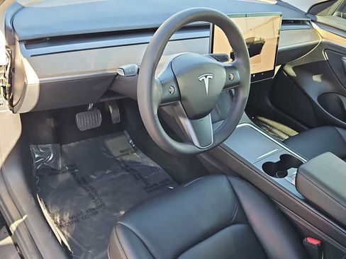 Used 2023 Tesla Model 3 Standard Range image 10