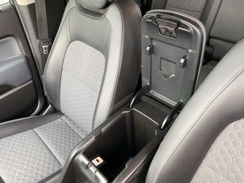 Used 2015 Chevrolet Colorado Z71 image 65