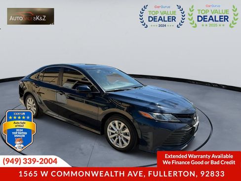 Used 2019 Toyota Camry LE FWD image 5